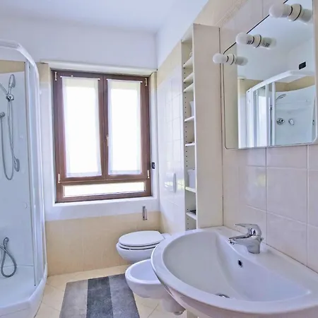 Appartement Mentana Garden Como Centro By Logicasa *
