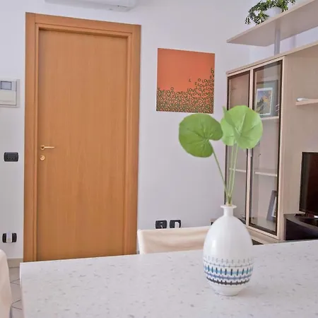 Mentana Garden Como Centro By Logicasa Appartement