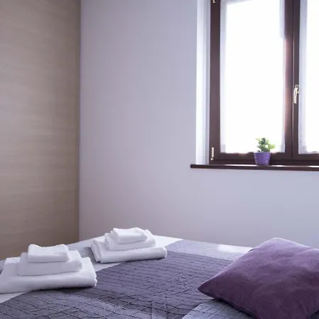 Apartment Mentana Garden Como Centro By Logicasa *