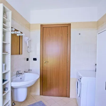 Apartment Mentana Garden Como Centro By Logicasa